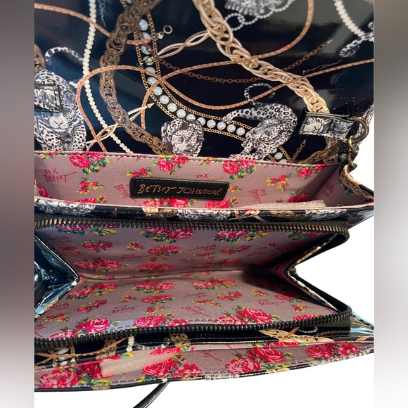 Betsey Johnson NWT XODANI Black Pattern Leather Animal Chain Print Purse (P003) - Picture 6 of 10